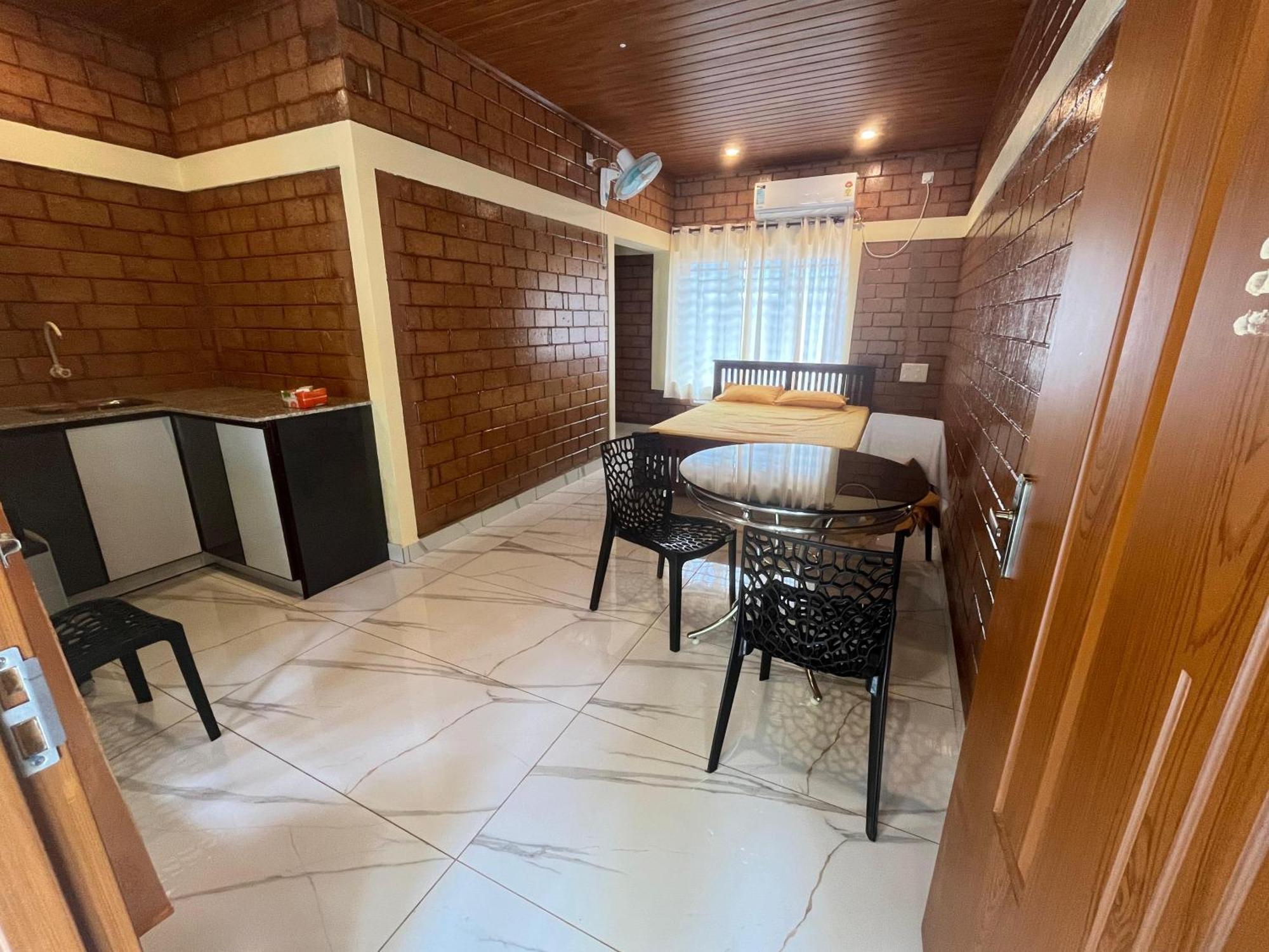 Sunset Homes Mundrothuruth Ngoại thất bức ảnh